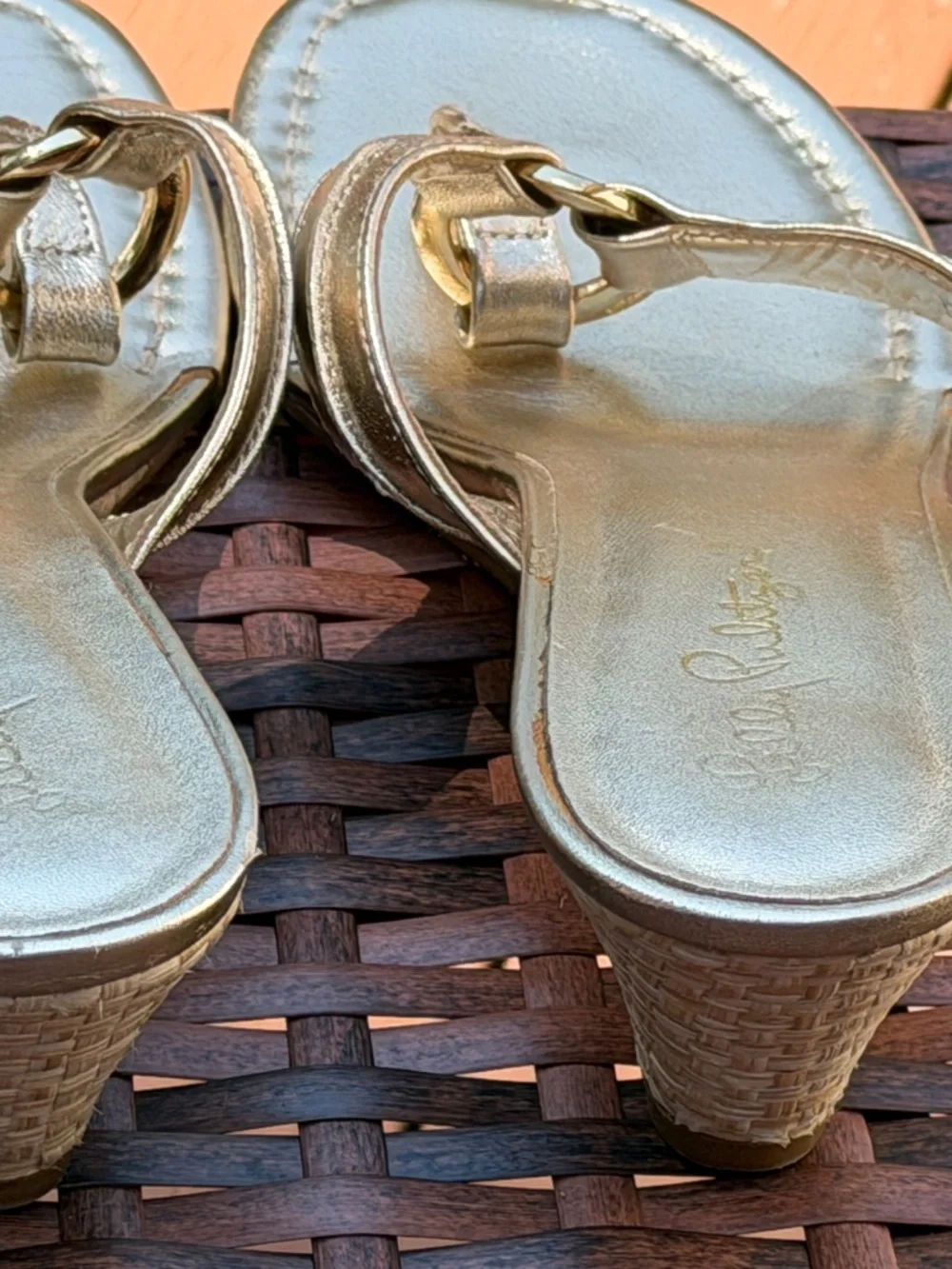 Lilly Pulitzer McKim Sandals Womens 8.5 Gold Metallic Wedge Thong
